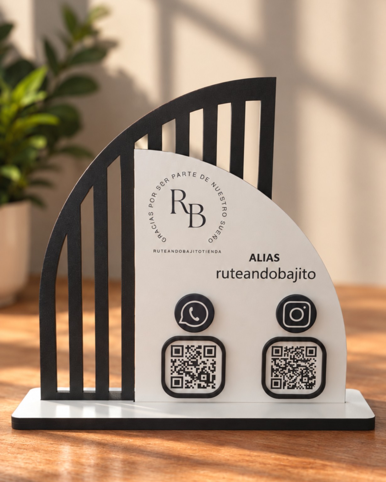 Exhibidor QR modelo rejita